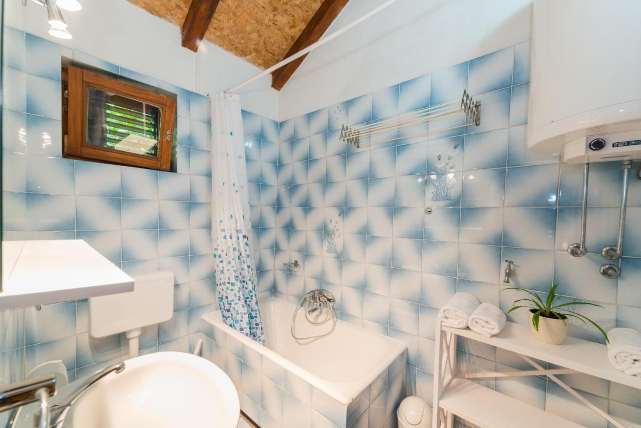 Apartmani Bugenvilija Brbinj Экстерьер фото
